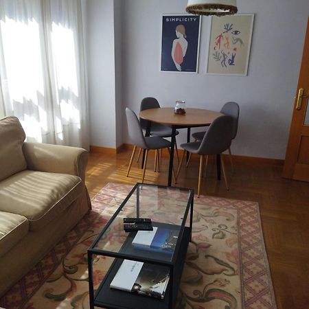 Centrico Apartamento Oviedo Parking Y Wifi Gratuitos Admite Mascotas Luaran gambar