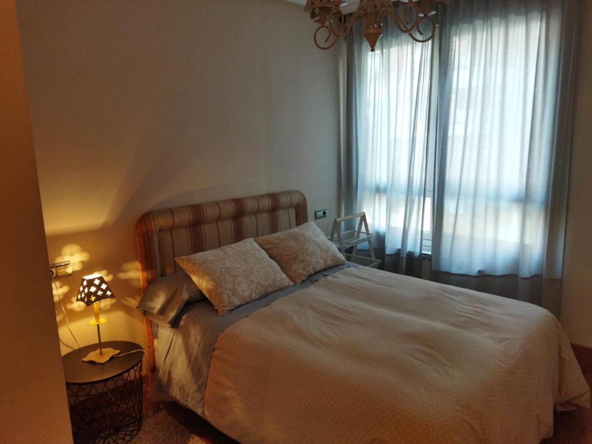 Centrico Apartamento Oviedo Parking Y Wifi Gratuitos Admite Mascotas Luaran gambar