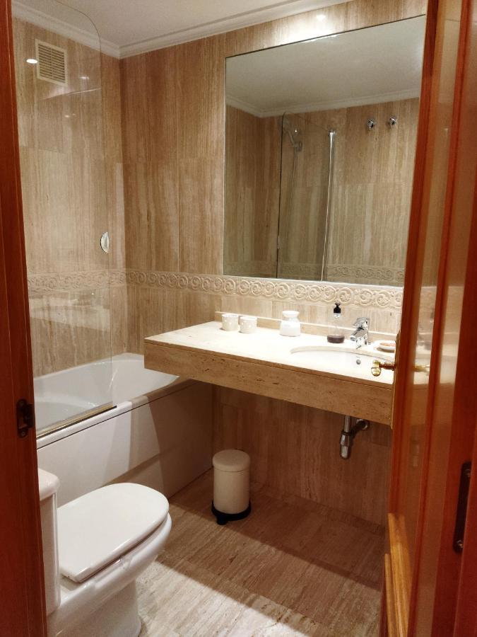 Centrico Apartamento Oviedo Parking Y Wifi Gratuitos Admite Mascotas Luaran gambar