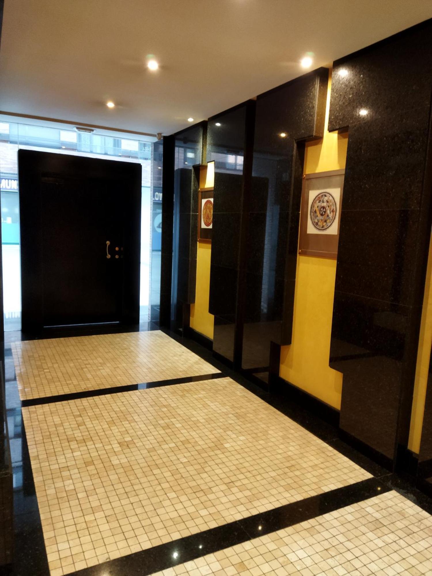 Centrico Apartamento Oviedo Parking Y Wifi Gratuitos Admite Mascotas Luaran gambar