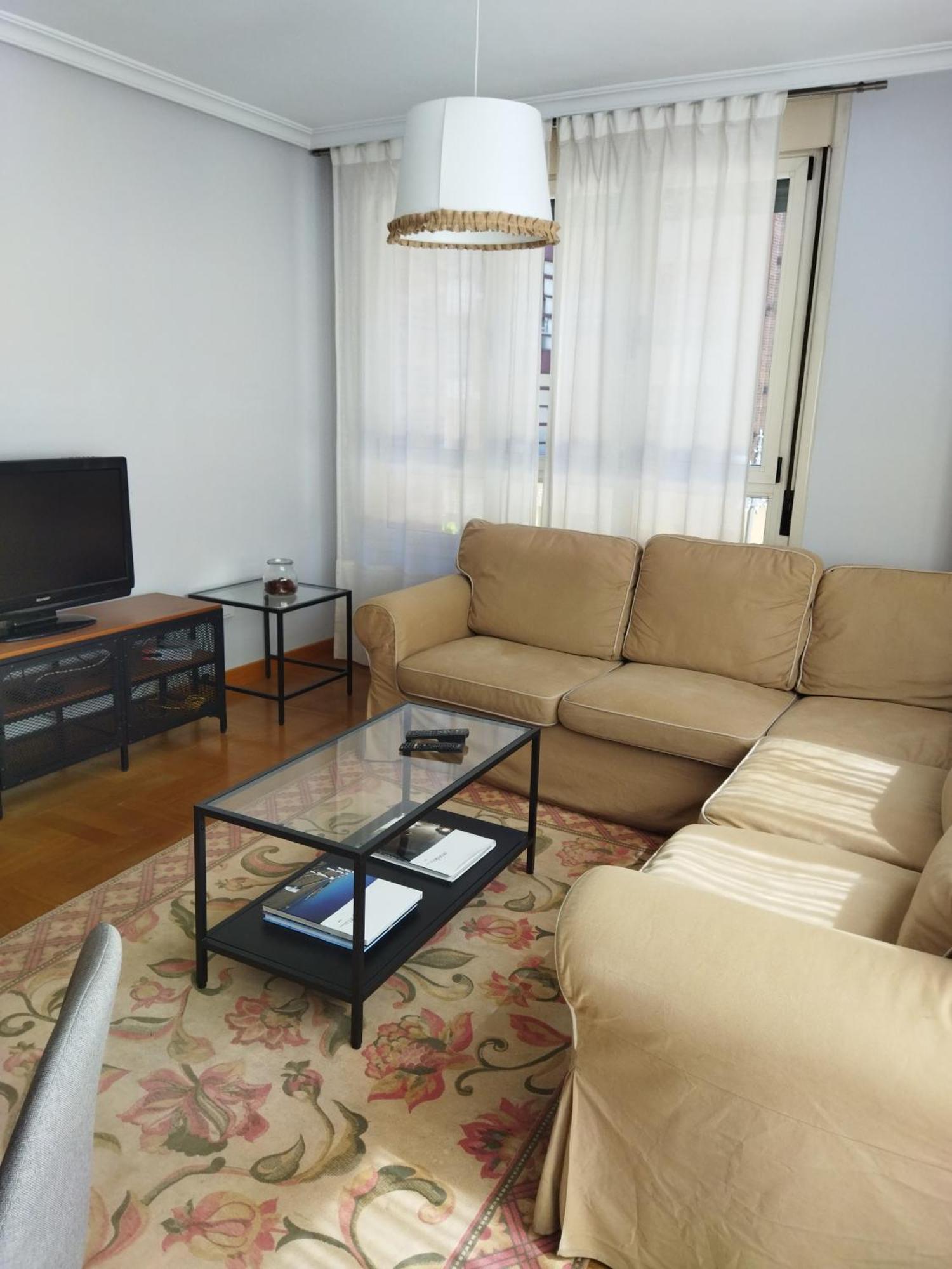 Centrico Apartamento Oviedo Parking Y Wifi Gratuitos Admite Mascotas Luaran gambar